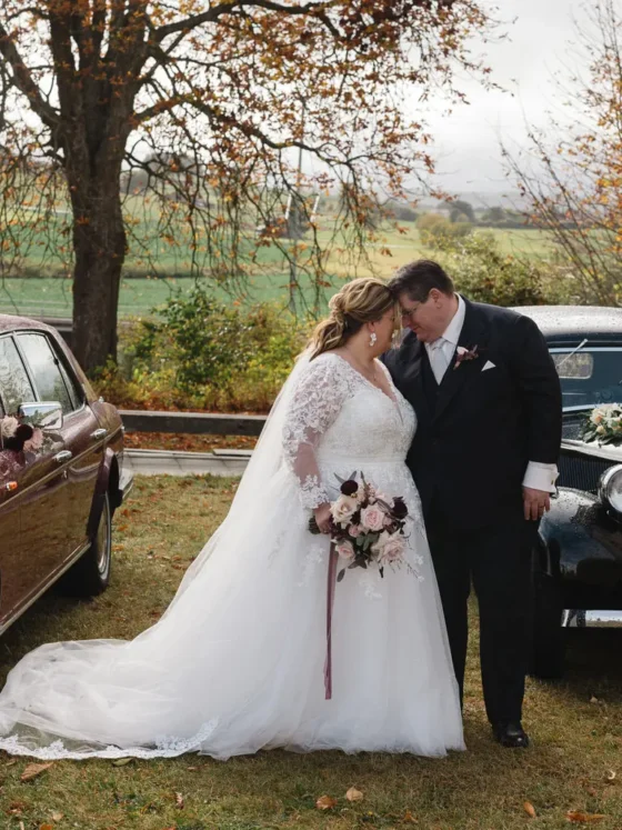 Herbstzauber im Schwarzwald: Unvergessliche Oktoberhochzeit in Hinterzarten von uns Hochzeitsplanern aus Freiburg designed