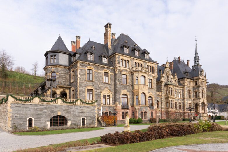 Winterzauber an der Mosel: Als Hochzeitsplaner auf Schloss Lieser
