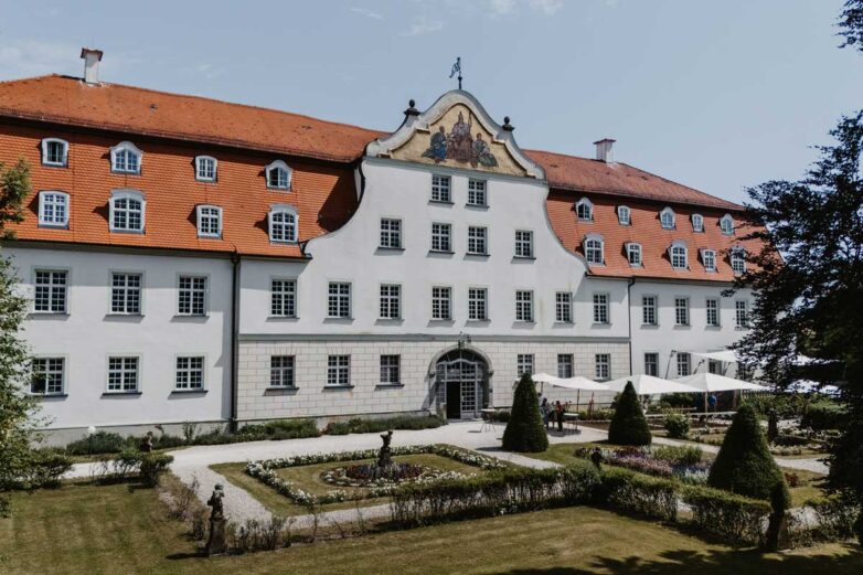 Romantische Schlosshochzeit im Schloss Lautrach mit individueller Hochzeitsplanung