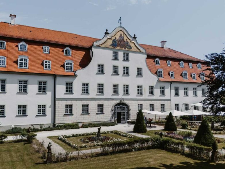 hochzeit-schloss-lautrach-laura-patrik-weddingplanner-hochzeitsplaner-titelbild