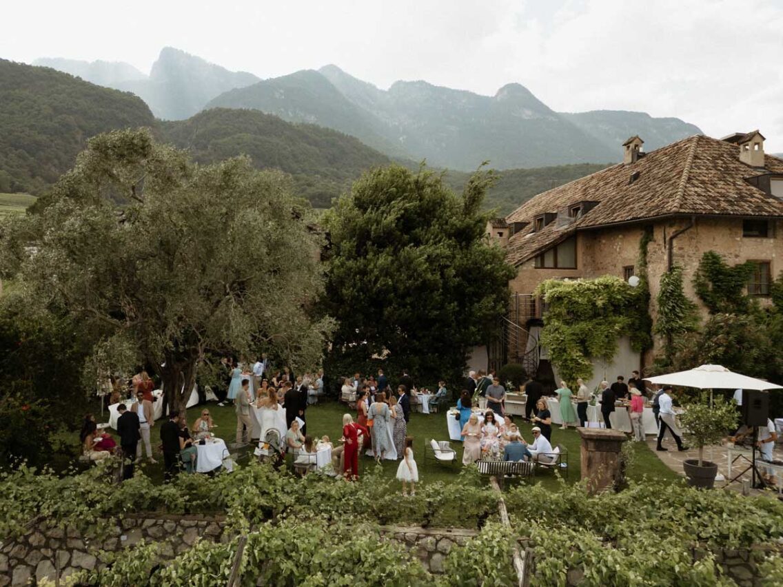 hochzeit-seehof-keller-suedtirol-italien-weddingplanner-hochzeitsplaner-apero-gesellschaft