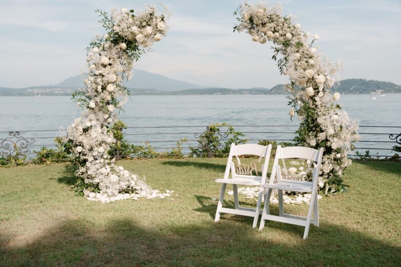 Elegante Gartenhochzeit in einer privaten Villa – Hochzeitsplanung am Luganer See