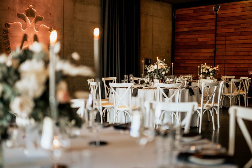 auto-hochzeitsauto-braut-groom-bride-freiburg-planung-rockwedding-deko